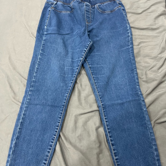 Woman’s blue pull on jeans - Picture 2 of 2
